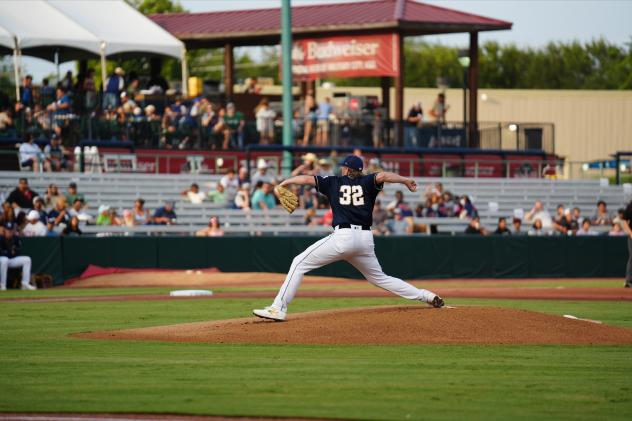 San Antonio Missions' Ian Koenig in action