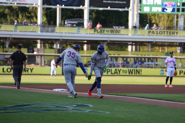 Syracuse Mets shortstop Ronny Mauricio rounds the bases