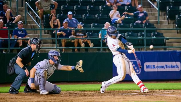 Tri-City Dust Devils tag a pitch