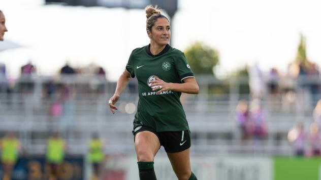 Racing Louisville midfielder Savannah DeMelo