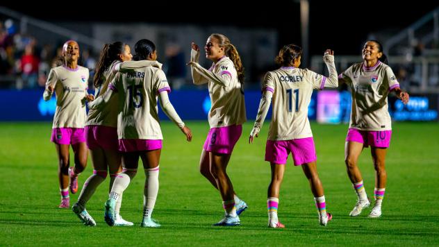 San Diego Wave FC celebrates against the North Carolina Courage