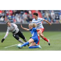 Kristie Mewis of the Boston Breakers vs. the Chicago Red Stars