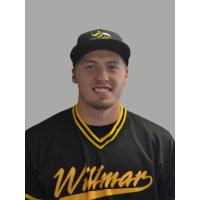 Willmar Stingers First Baseman Reagan Fowler