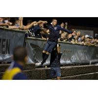 Minnesota United FC Celebrates with Fans