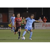 Juliano Vicentini of Minnesota United vs. the Atlanta Silverbacks