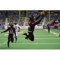 Orlando Predators WR Brandon Thompkins Leaps into the Endzone