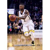 London Lightning Drives to the Hoop