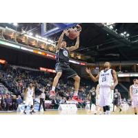 Halifax Hurricanes Dunk on the Niagara River Lions
