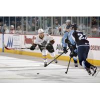 Chicago Wolves RW Ty Rattie vs. the Milwaukee Admirals