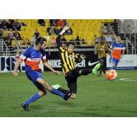 Charleston Battery Dives for the Ball vs. FC Cincinnati