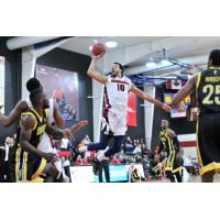 Dominic Cheek of the Orangeville A's vs. the London Lightning