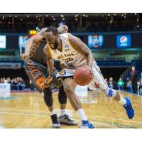 Saint John Mill Rats Drive against the Moncton Miracles