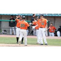 Long Island Ducks Congratulate Lew Ford on his Home Run