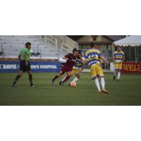 Sacramento Republic FC and Kitsap Pumas Race to the Ball