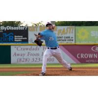'Dads Drop 10 Inn. Pitchers' Duel 2-1