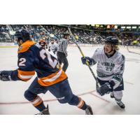 'Blades Close Road Trip with 6-2 Win; Extend Unbeaten Streak