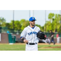 Canaries Bring Back All-Star Shortstop Blake Schmit