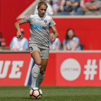 Lynn Williams and the North Carolina Courage Take on Sydney Leroux and FC Kansas City in the NWSL Game of the Week on Lifetime