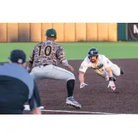 Merjano, Kerrigan Blast Rascals Past Grizzlies