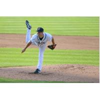 Chiefs and Red Wings Split Doubleheader Friday