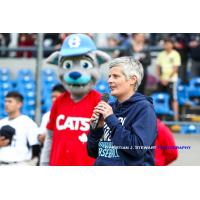 Victoria Mayor Lisa Helps sings the national anthem at the HarbourCats game