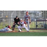 Wisconsin Rapids Rafters try to get a runner at first