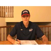 Windsor Spitfires draft pick Kyle McDonald signs