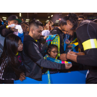 Las Vegas Lights FC signs autographs for fans