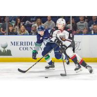 Dylan Plouffe of the Vancovuer Giants vs. the Seattle Thunderbirds