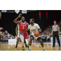 Cape Breton Highlanders guard Devin Sweetney (3) vs. the St John's Edge
