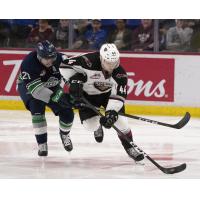 Vancouver Giants defenceman Bowen Byram vs. the Seattle Thunderbirds