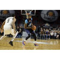 Halifax Hurricanes shooting guard Terry Thomas vs. the Moncton Magic