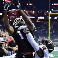 Columbus Destroyers haul in a touchdown catch against the Atlantic City Blackjacks