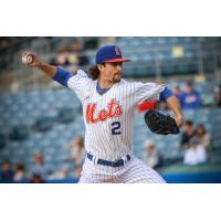 Syracuse Mets pitcher Chris Mazza