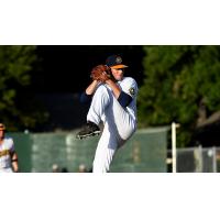 Burlington Bees pitcher Cole Duensing