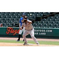 Long Island Ducks first baseman Deibinson Romero