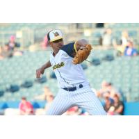 Harol Gonzalez allowed just four hits and one run in seven innings pitched on Friday night for the Syracuse Mets