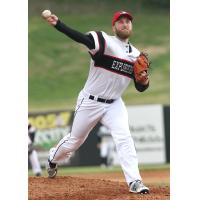 Sioux City Explorers pitcher Nate Gercken