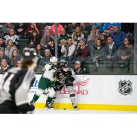 Vancouver Giants defenceman Connor Horning (right) vs. the Everett Silvertips