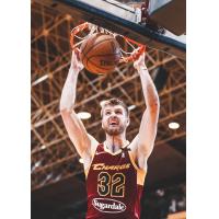 Canton Charge forward/center Dean Wade dunks on the College Park Skyhawks