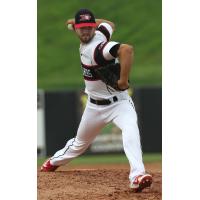 Sioux City Explorers RHP Ryan Flores
