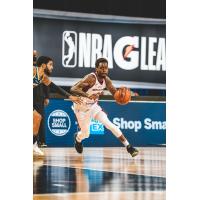 Canton Charge guard Sheldon Mac drives vs. the Santa Cruz Warriors