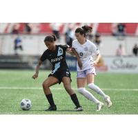 Imani Dorsey of NJ/NY Gotham FC (left) vs. Cece Kizer of Racing Louisville FC