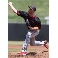 Sioux City Explorers pitcher Nick Belzer