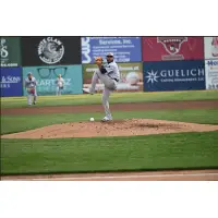 Lynchburg Hillcats pitcher Xzavion Curry