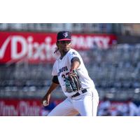 Pensacola Blue Wahoos pitcher Edward Cabrera