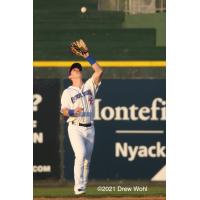New York Boulders' 2B Zach Kirtley squeezes a pop up in Saturday night action versus the New Jersey Jackals