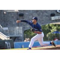 New York Boulders' Andy Hammond delivers a pitch during this strong eight-inning outing against the New Jersey Jackals on Sunday