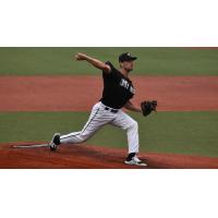 Southern Illinois Miners pitcher Zach Lauzon