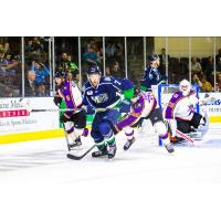 Maine Mariners battle the Reading Royals